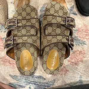 Trendy summer sandal